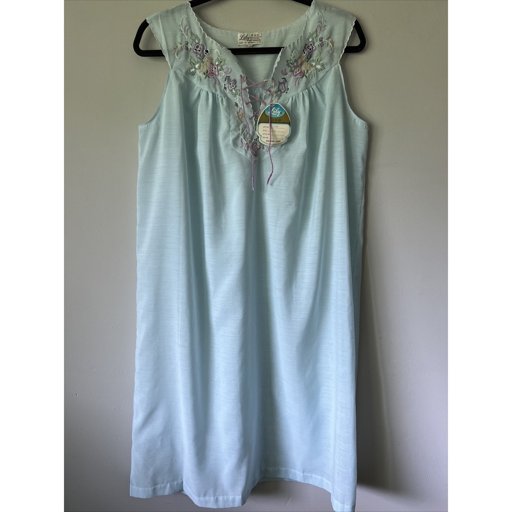 Vintage 1960's Lily Hand Embroidered Lightweight Nightgown Blue NWT L XL
